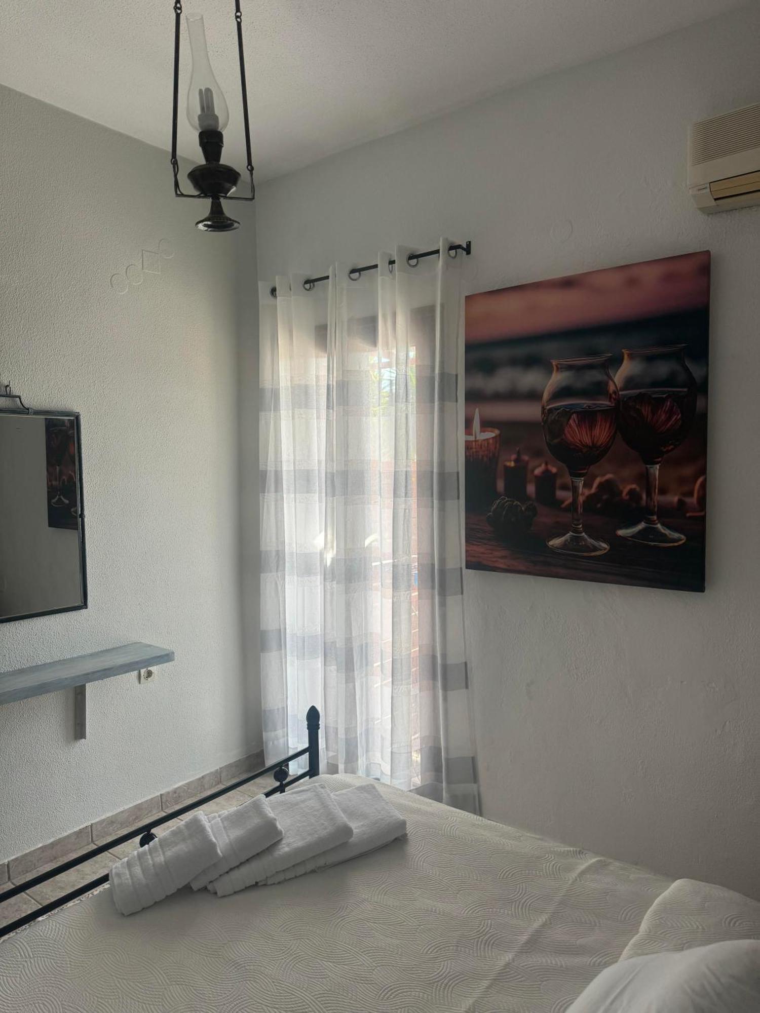 مبيت وإفطار Néon Oítilon Lithos By The Sea المظهر الخارجي الصورة